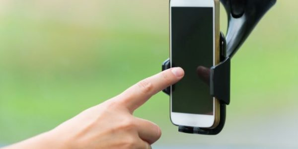 Uchwyt do telefonu z mocowaniem na przyssawkę
